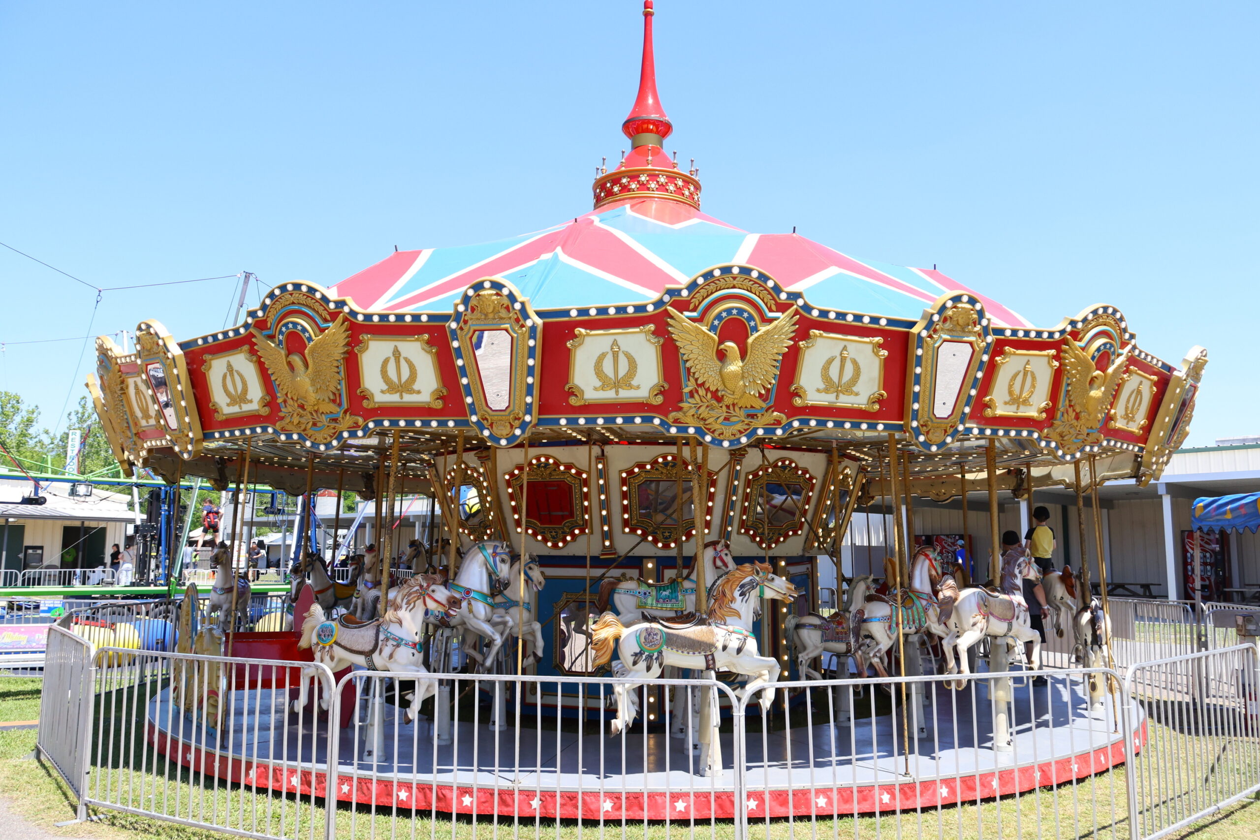 Mega Pass & Rides! 24 Americana Carousel scaled