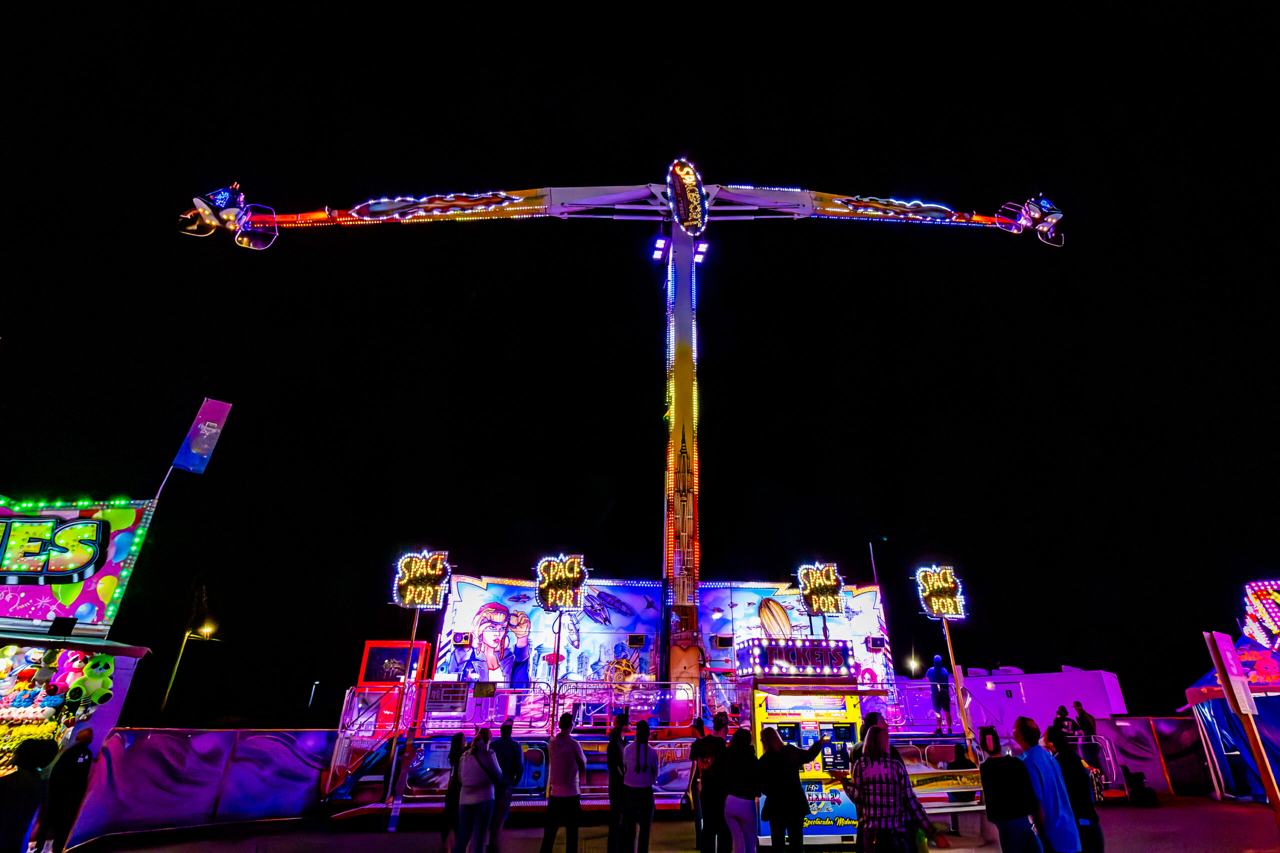Mega Pass & Rides! 10 Spaceport scaled
