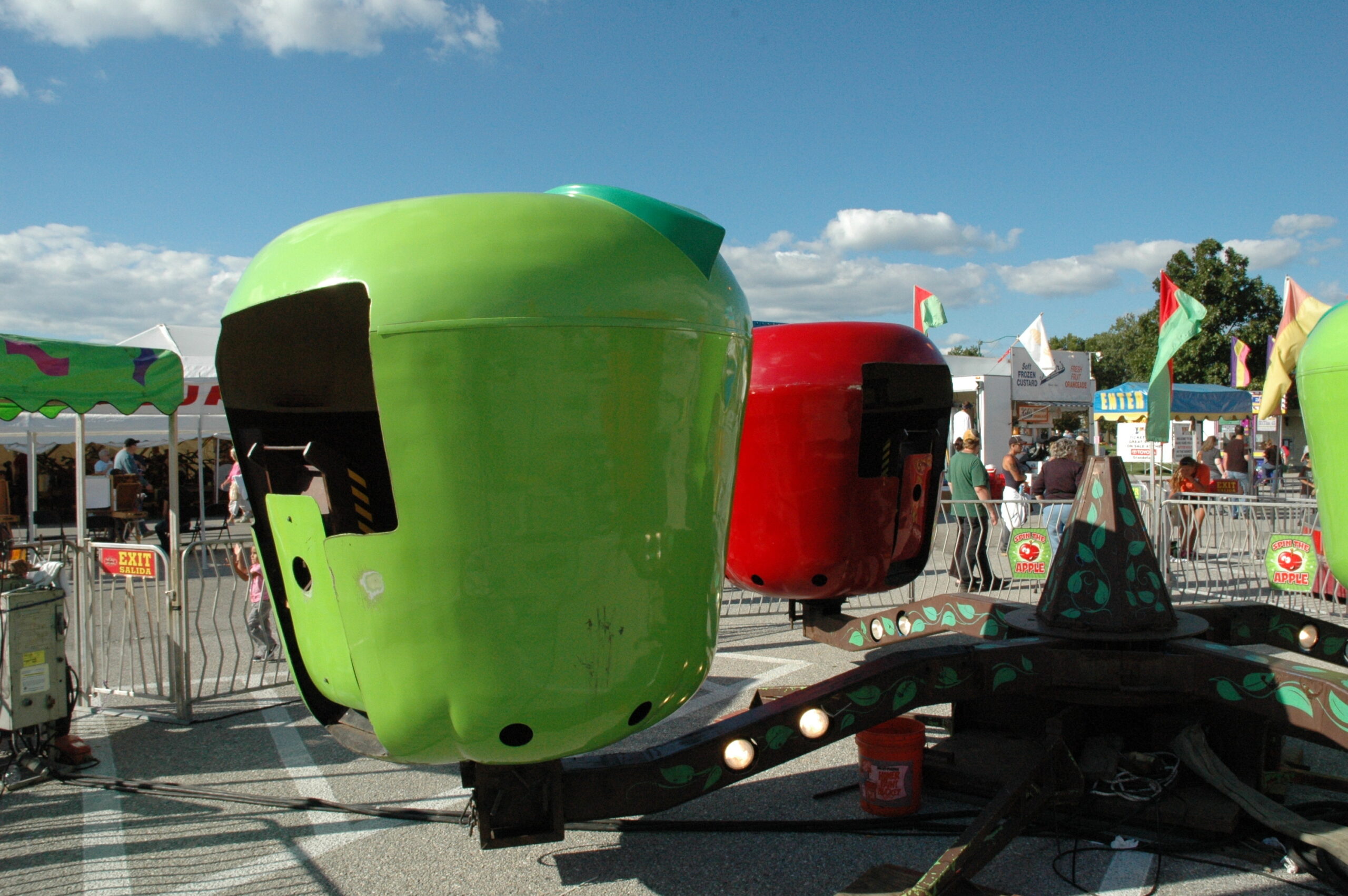 Mega Pass & Rides! 62 Spin the Apple scaled