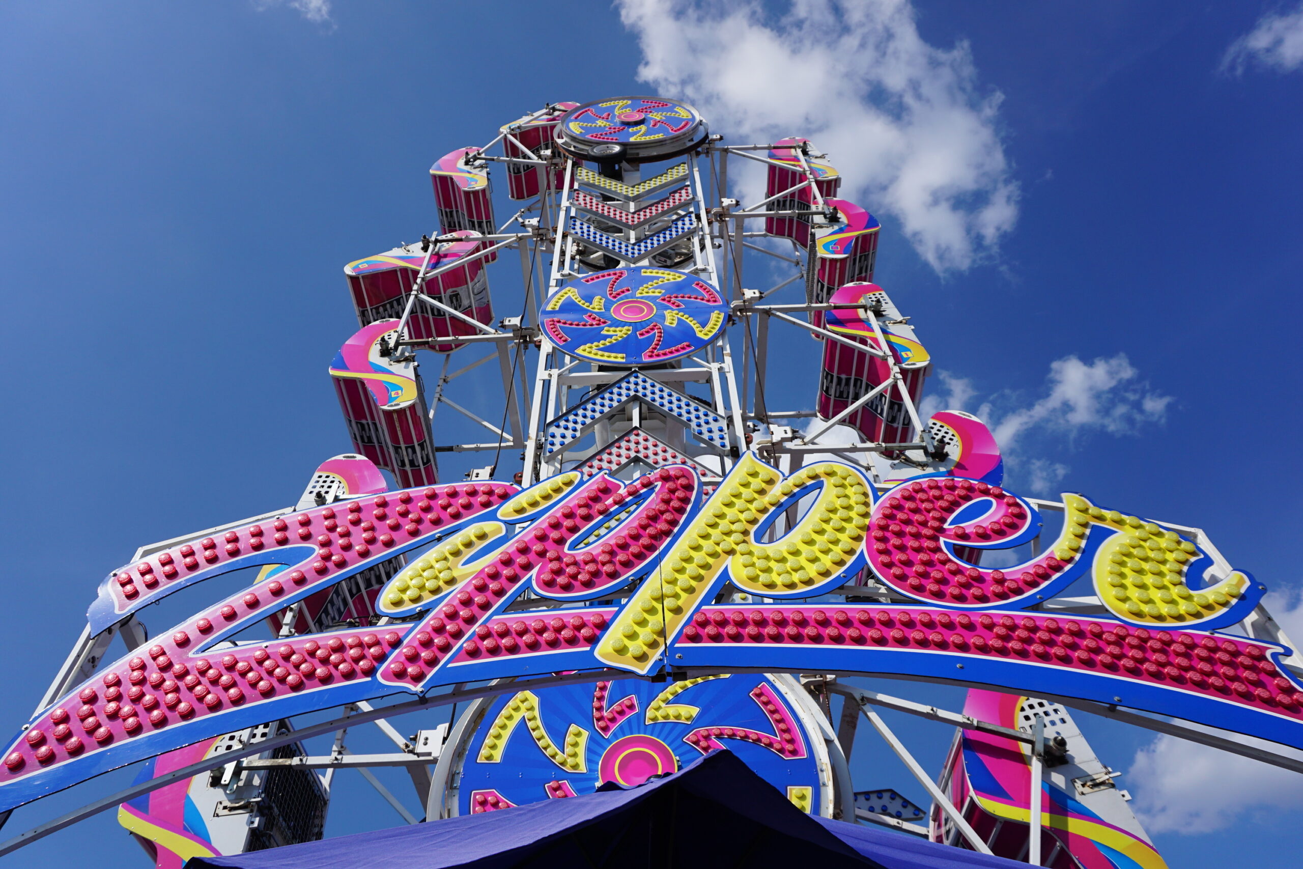 Mega Pass & Rides! 22 Zipper 2 scaled