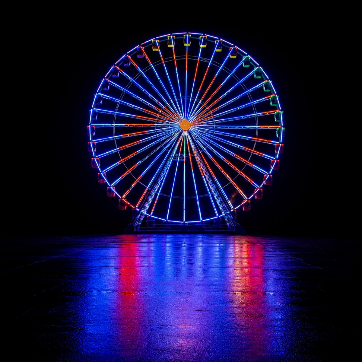 THE BIGGEST WHEEL AT NITE SQUARE 01